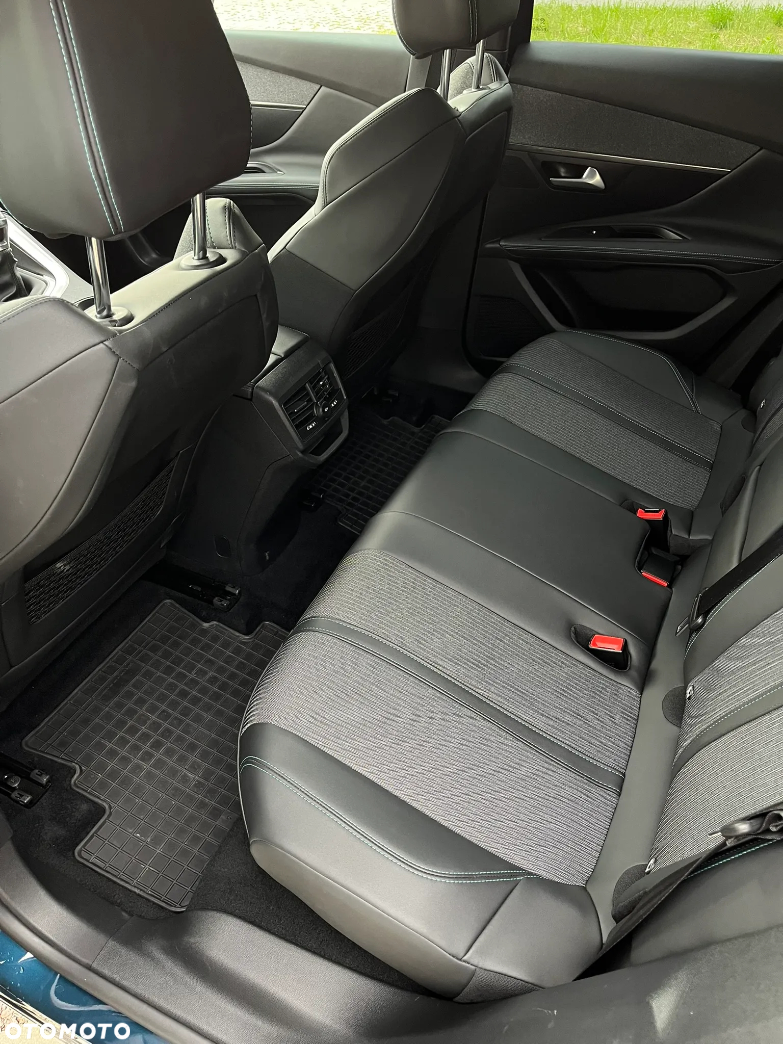 Peugeot 3008 1.5 BlueHDi Allure Pack S&S - 11