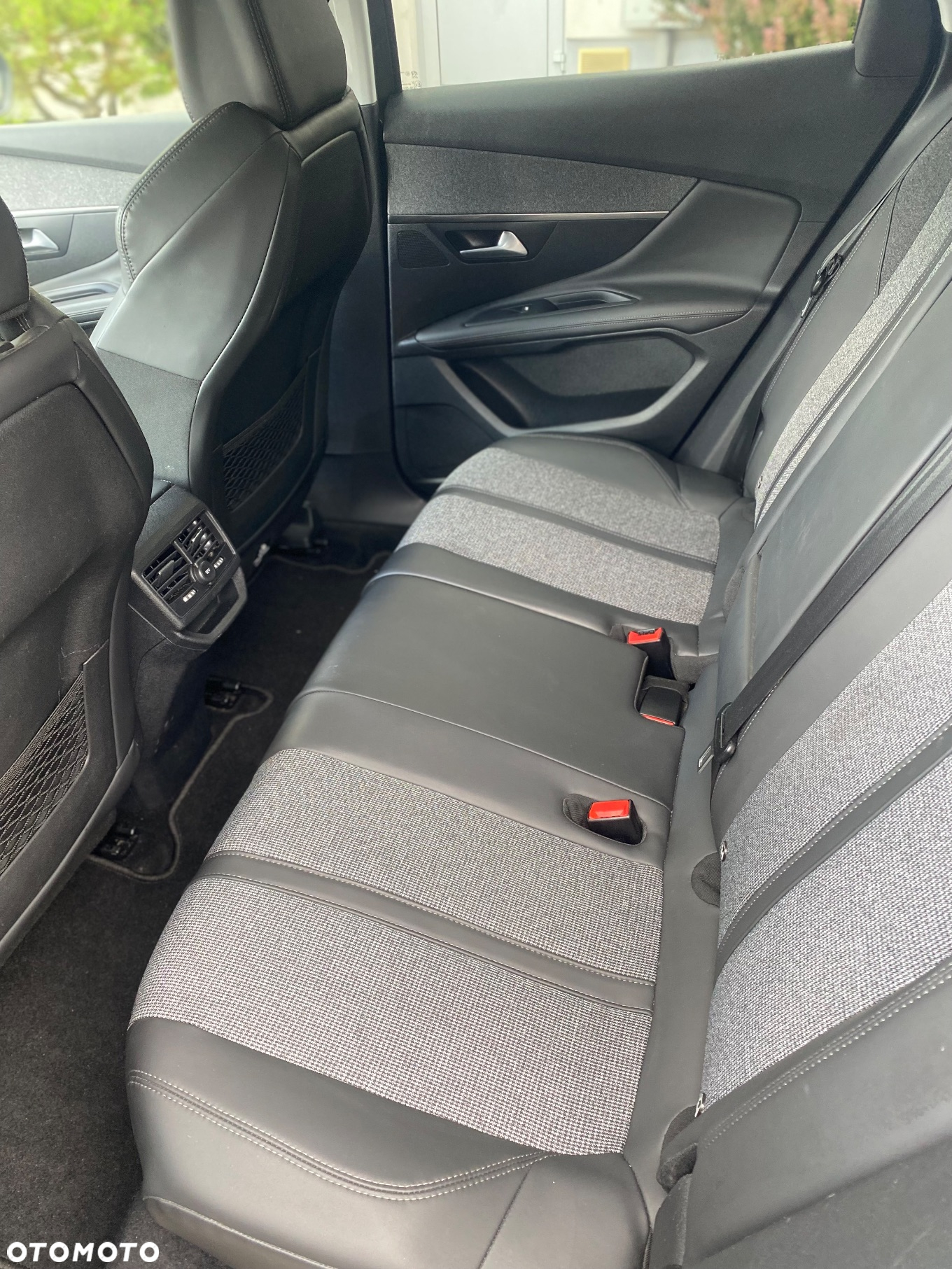 Peugeot 3008 2.0 BlueHDi Allure - 21