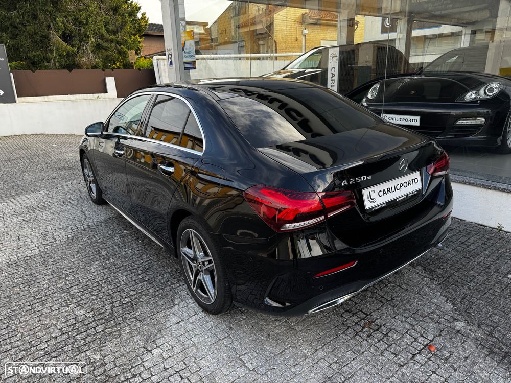 Mercedes-Benz A 250 Limousine e AMG Line - 4