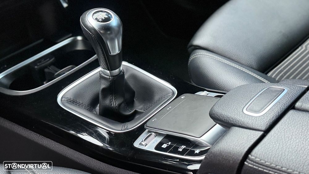 Mercedes-Benz CLA 180 d - 10