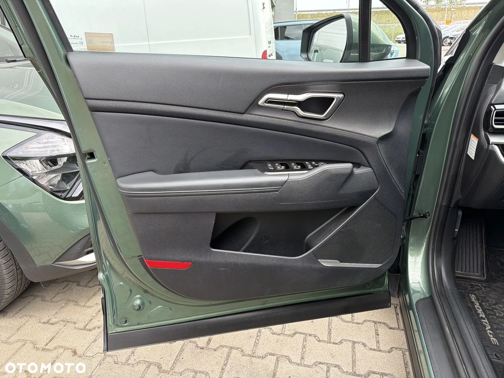 Kia Sportage 1.6 T-GDI MHEV Business Line 2WD DCT - 11