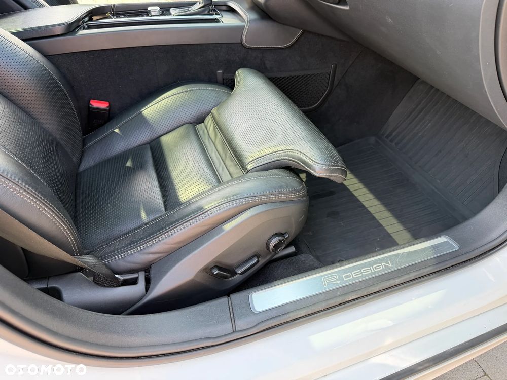 Volvo V90 D5 SCR AWD R-Design - 29