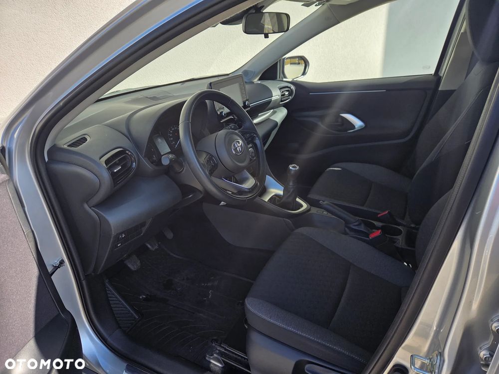 Toyota Yaris - 8