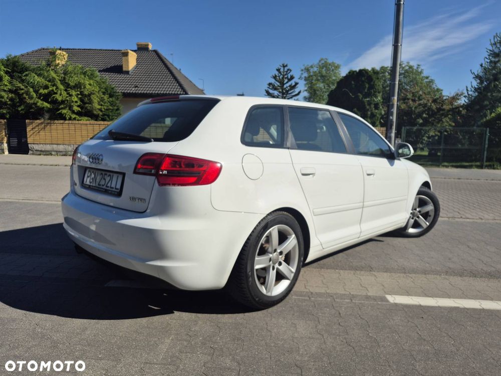 Audi A3 Sportback - 3