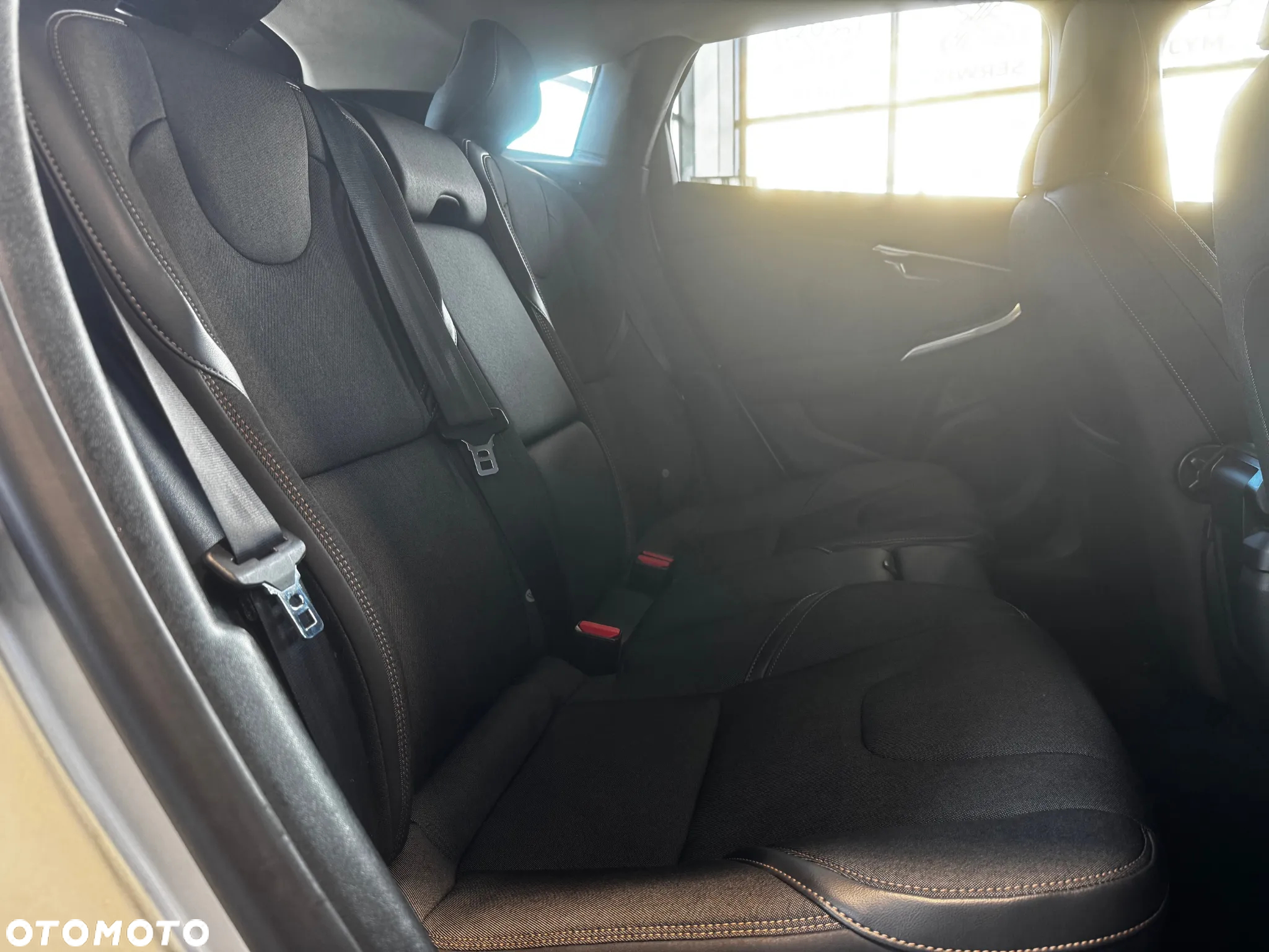 Volvo V40 Cross Country D3 Geartronic Momentum - 16