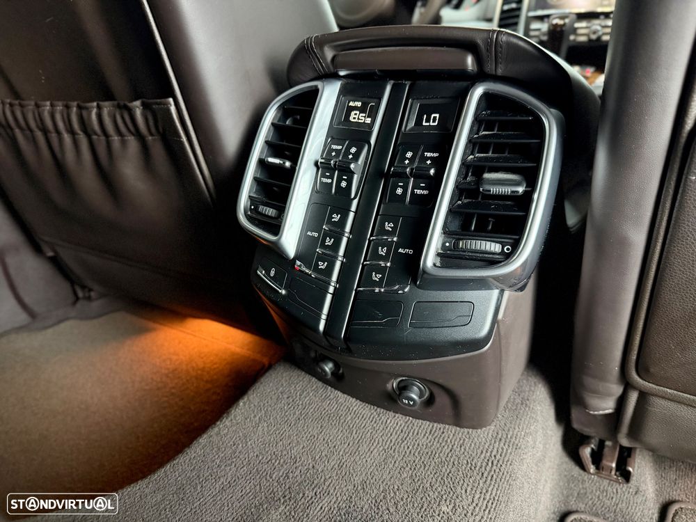 Porsche Cayenne Tiptronic S - 22
