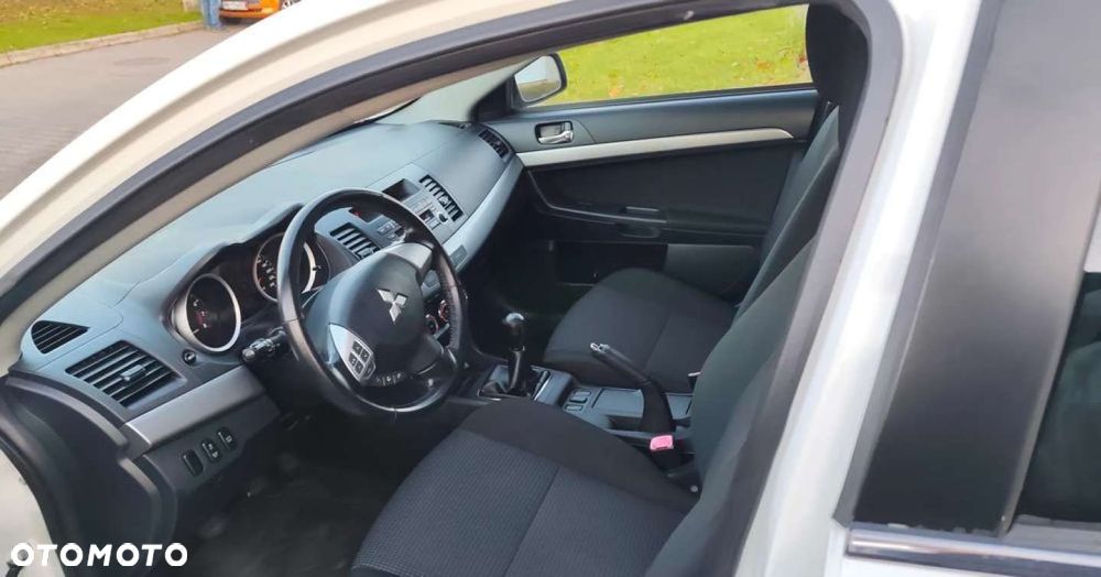 Mitsubishi Lancer - 4