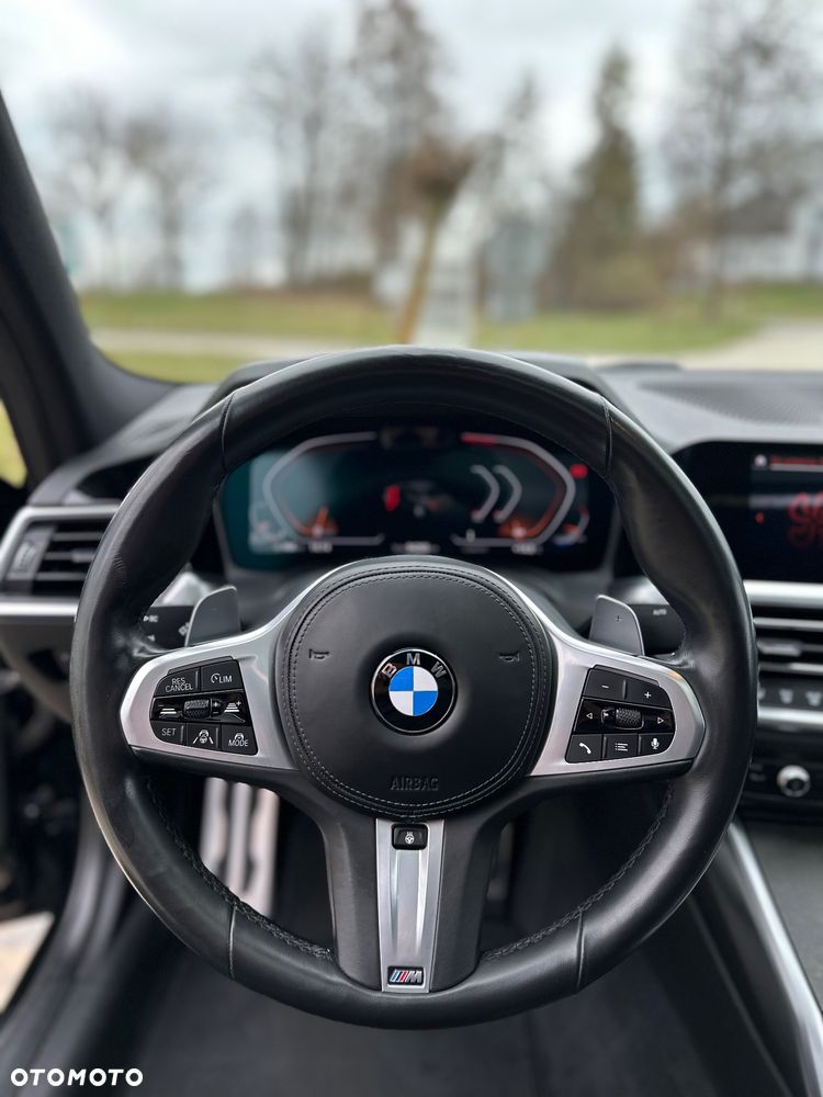 BMW Seria 3 320d xDrive M Sport Shadow sport - 14