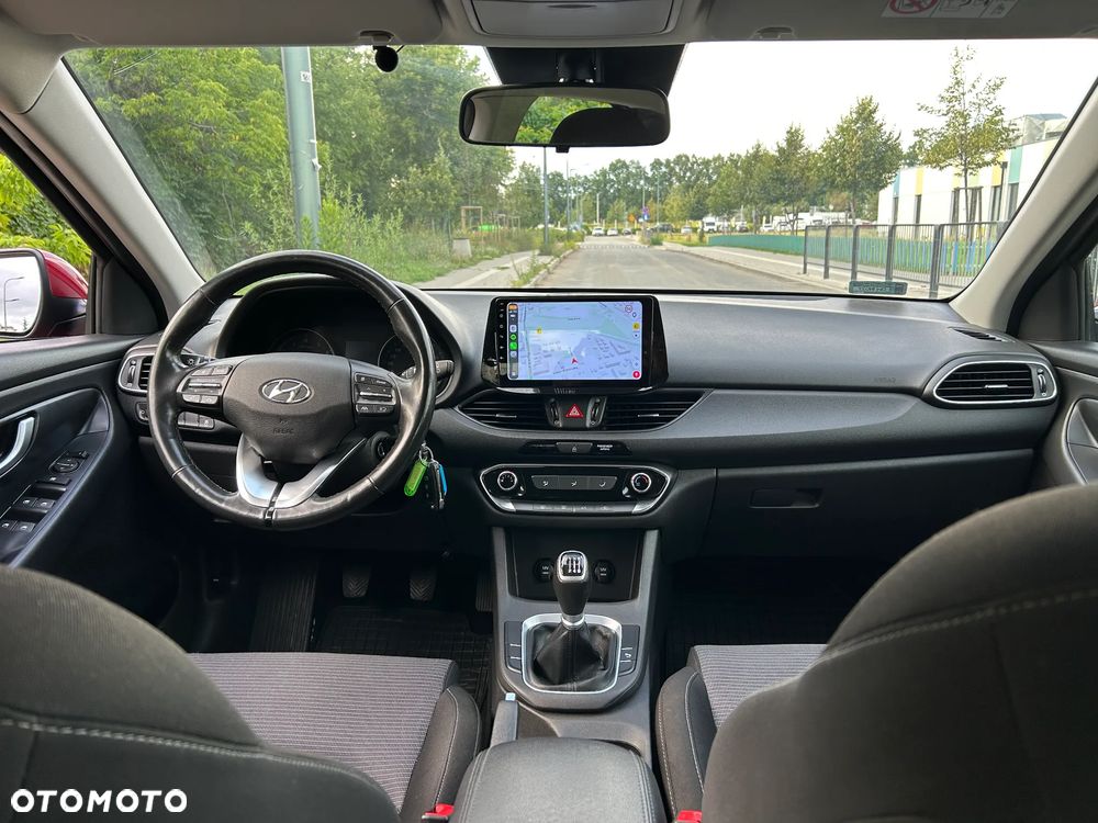 Hyundai i30 1.5 DPI Classic + - 11