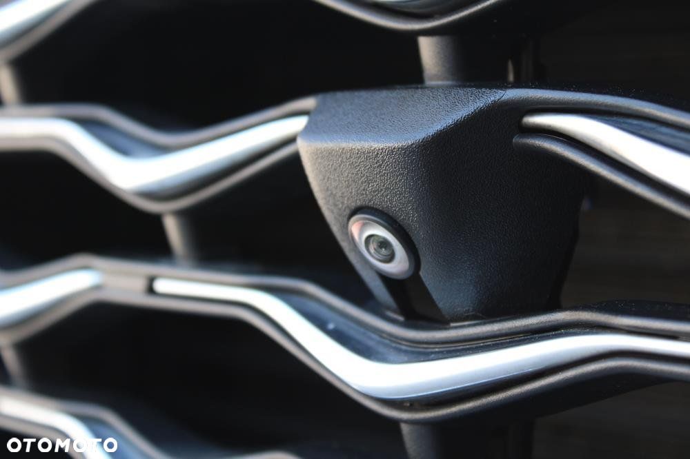 Ford Kuga - 8