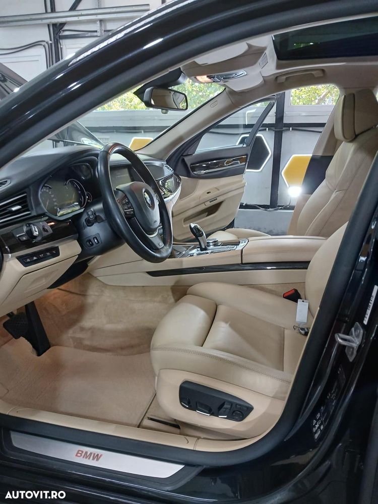 BMW Seria 7 750Ld xDrive - 14