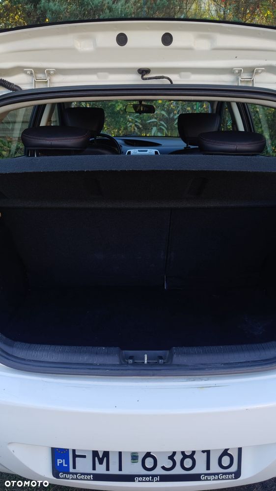 Hyundai i20 - 18