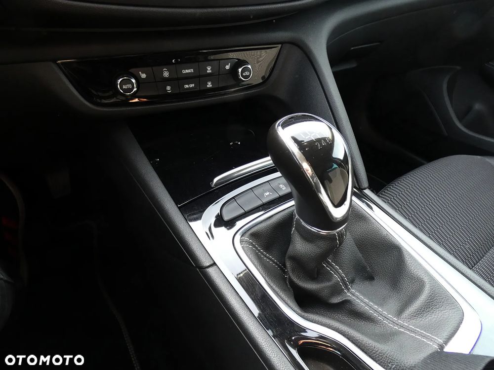 Opel Insignia CT 2.0 CDTI Exclusive S&S - 19