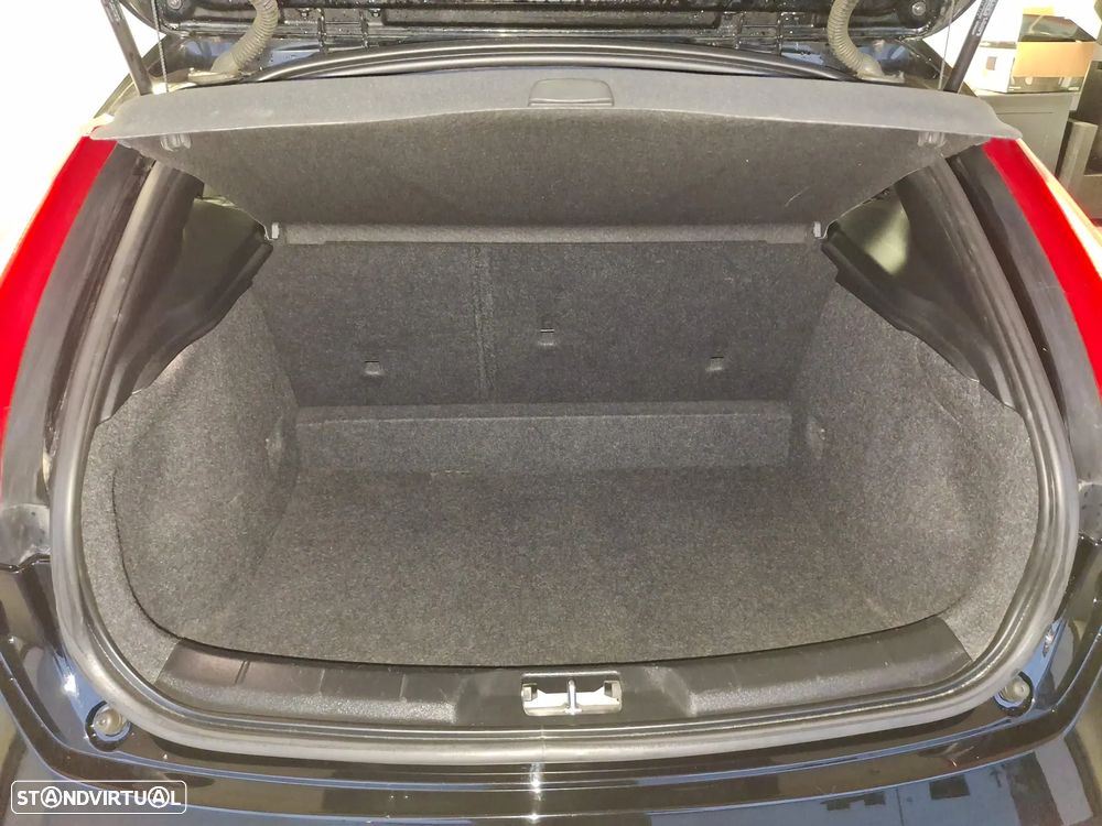 Volvo V40 2.0 D2 Kinetic Eco - 14