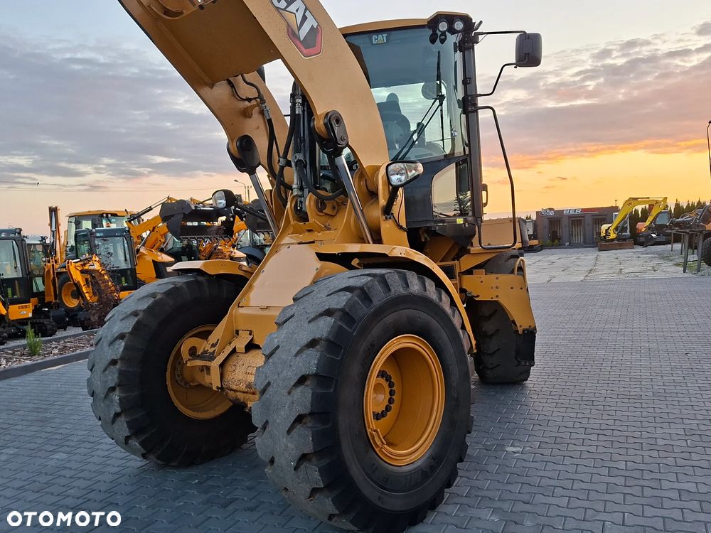 Caterpillar CAT 930 M - 15