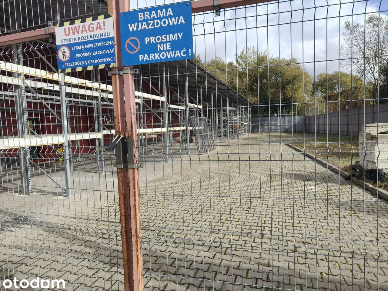 Łask - wynajmę plac ok. 770 m2 -utwardzony, zadaszony - Pełny obrazek: 3/3