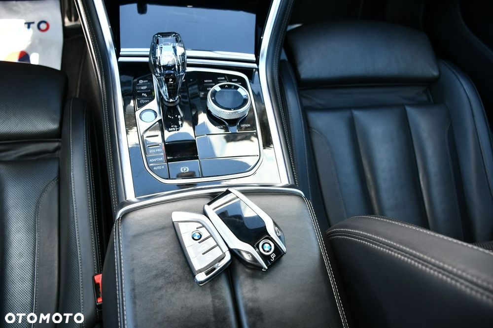 BMW Seria 8 840d xDrive - 28