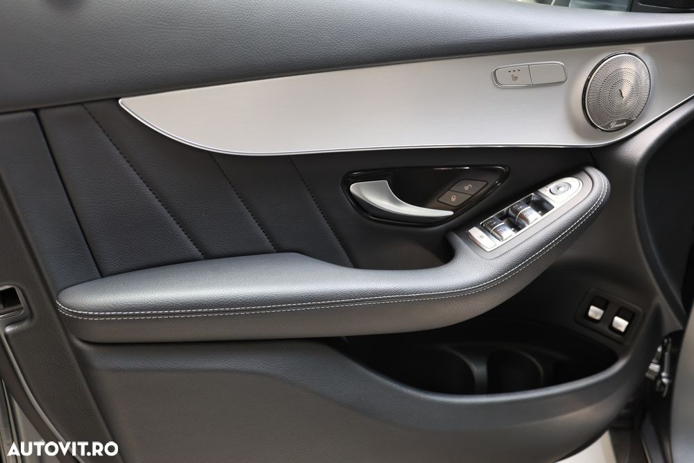 Mercedes-Benz GLC Coupe 300 e 4MATIC - 10