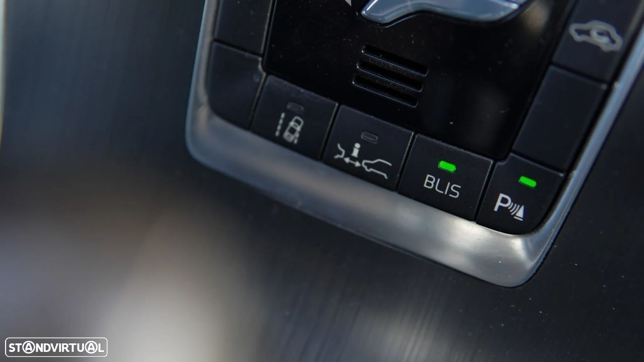 Volvo S60 2.0 D3 Momentum Start/Stop - 47
