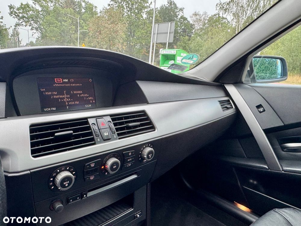 BMW Seria 5 525i - 15