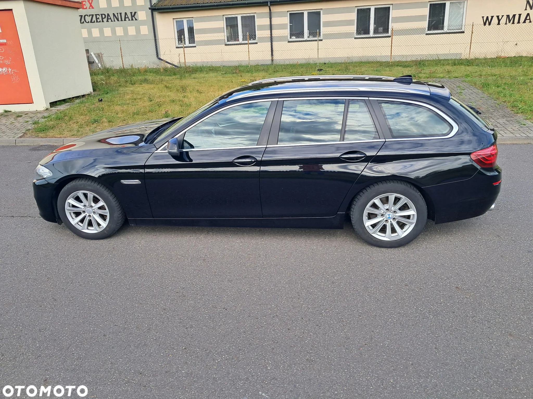 BMW Seria 5 520d Touring - 3
