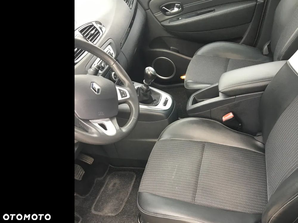 Renault Scenic 1.6 16V 110 Dynamique - 11