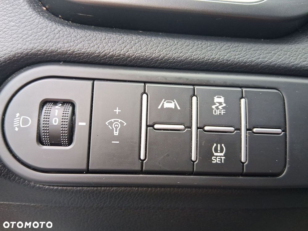 Kia Ceed - 22