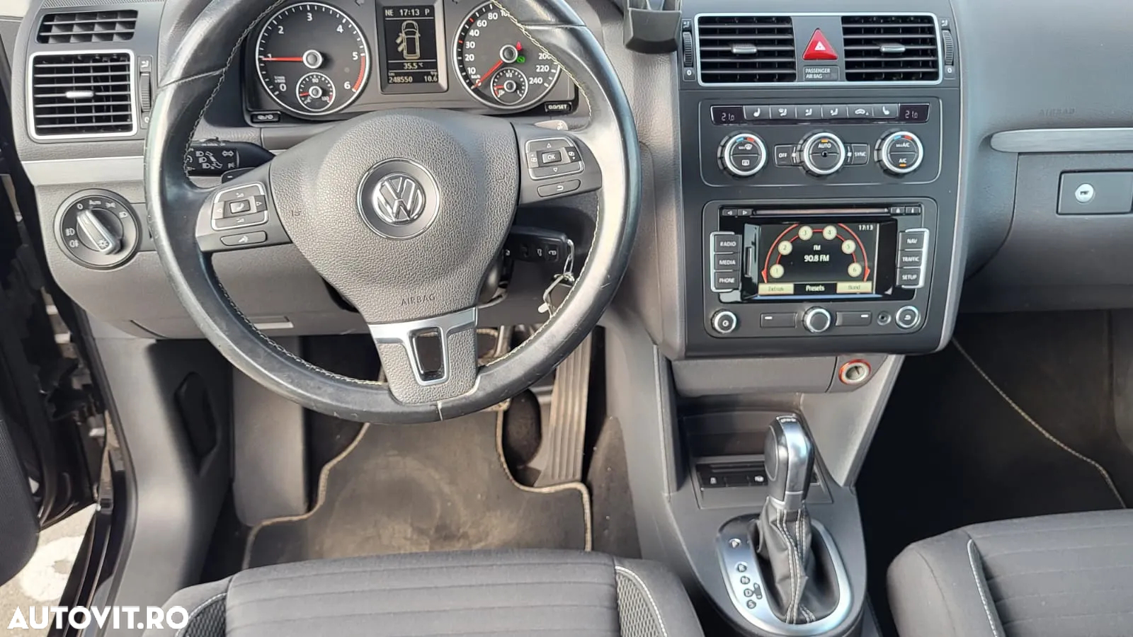 Volkswagen Touran - 6