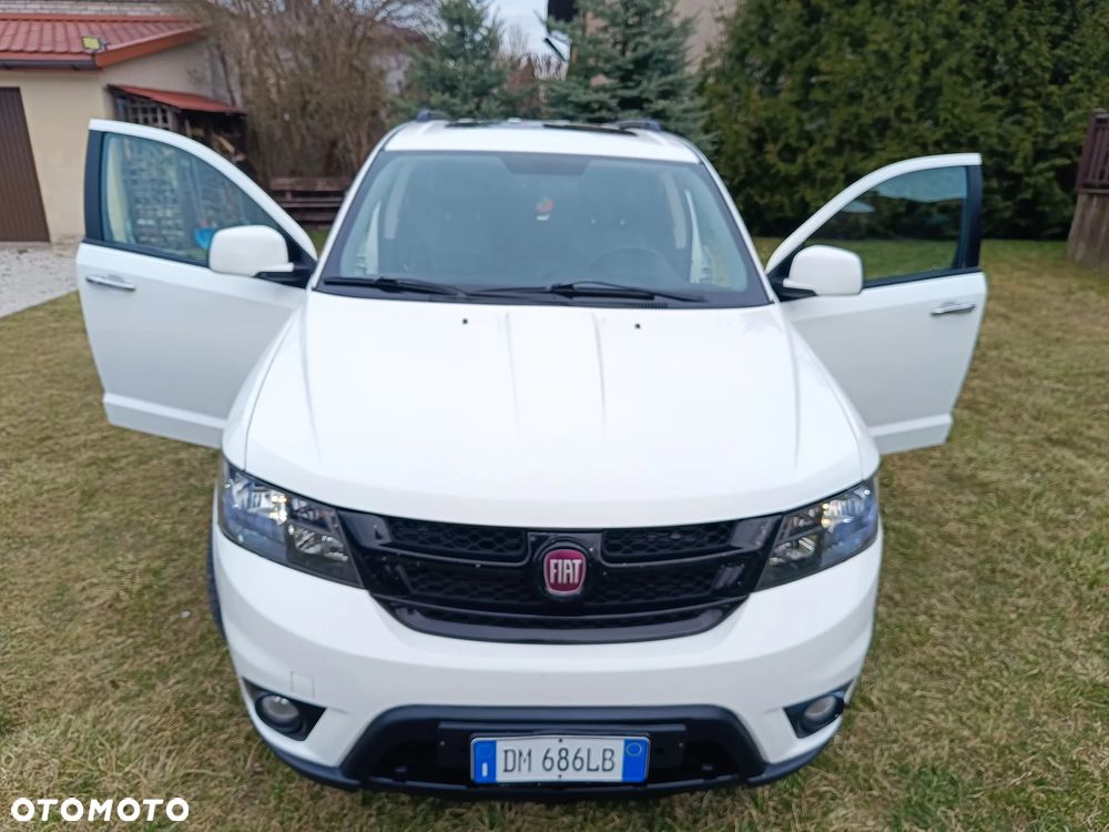 Fiat Freemont 2.0 Multijet Black Code AWD - 4