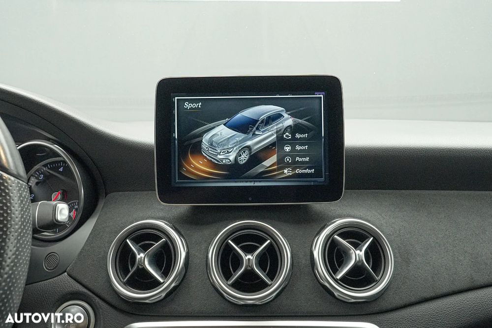 Mercedes-Benz GLA 200 d 4MATIC Aut. - 24