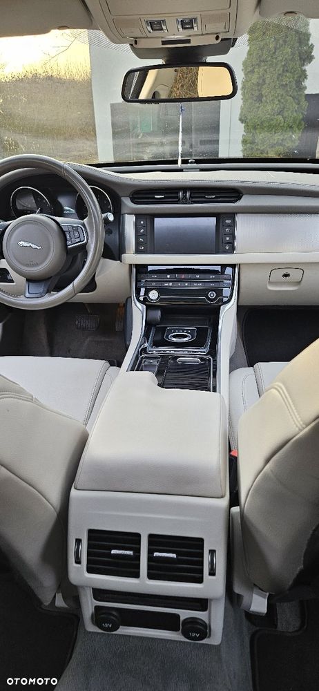 Jaguar XF 3.0 V6 Prestige - 18