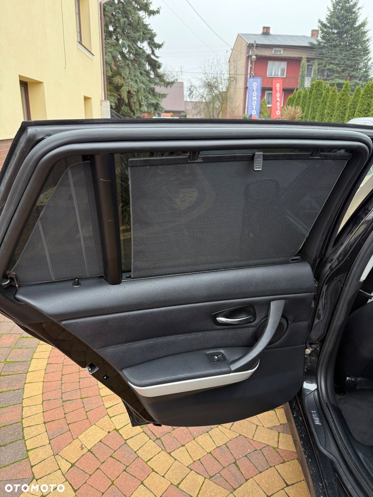 BMW Seria 3 320d Efficient Dynamics Edition - 27