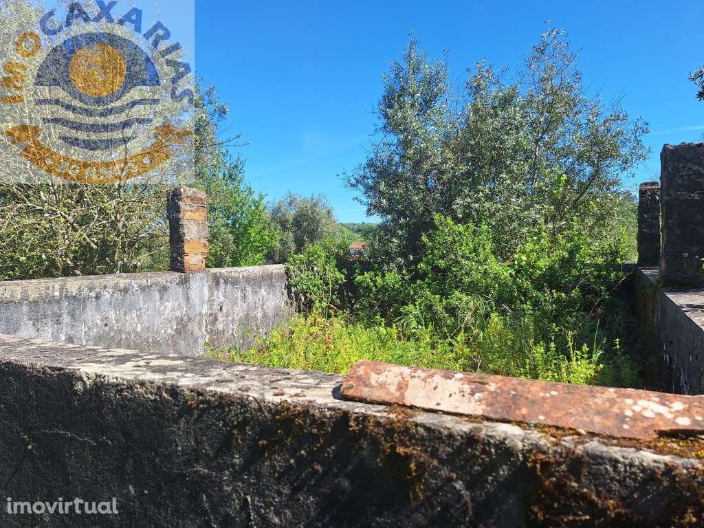 Moradia para recuperar com poço-Seiça - Grande imagem: 5/7