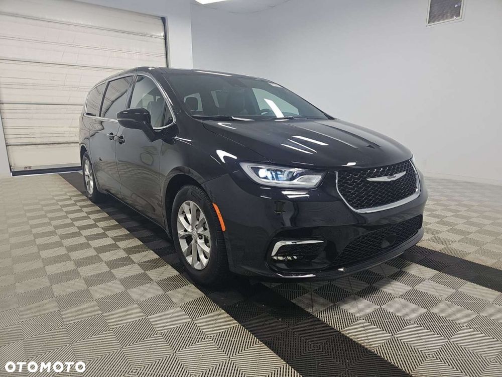 Chrysler Pacifica - 6