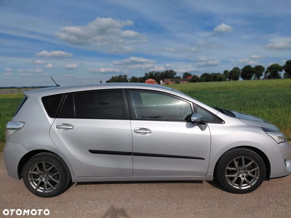 Toyota Verso 2.0 D-4D Premium - 5
