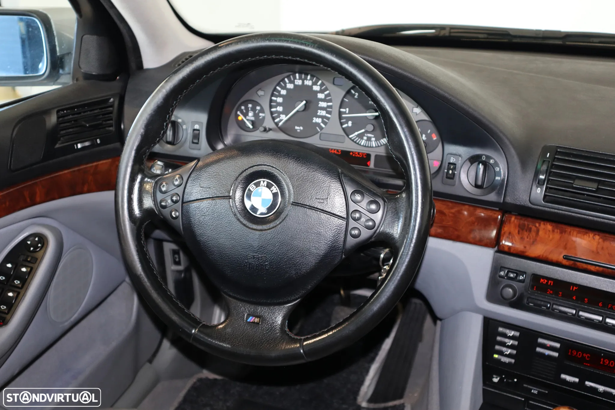 BMW 525 tds - 11