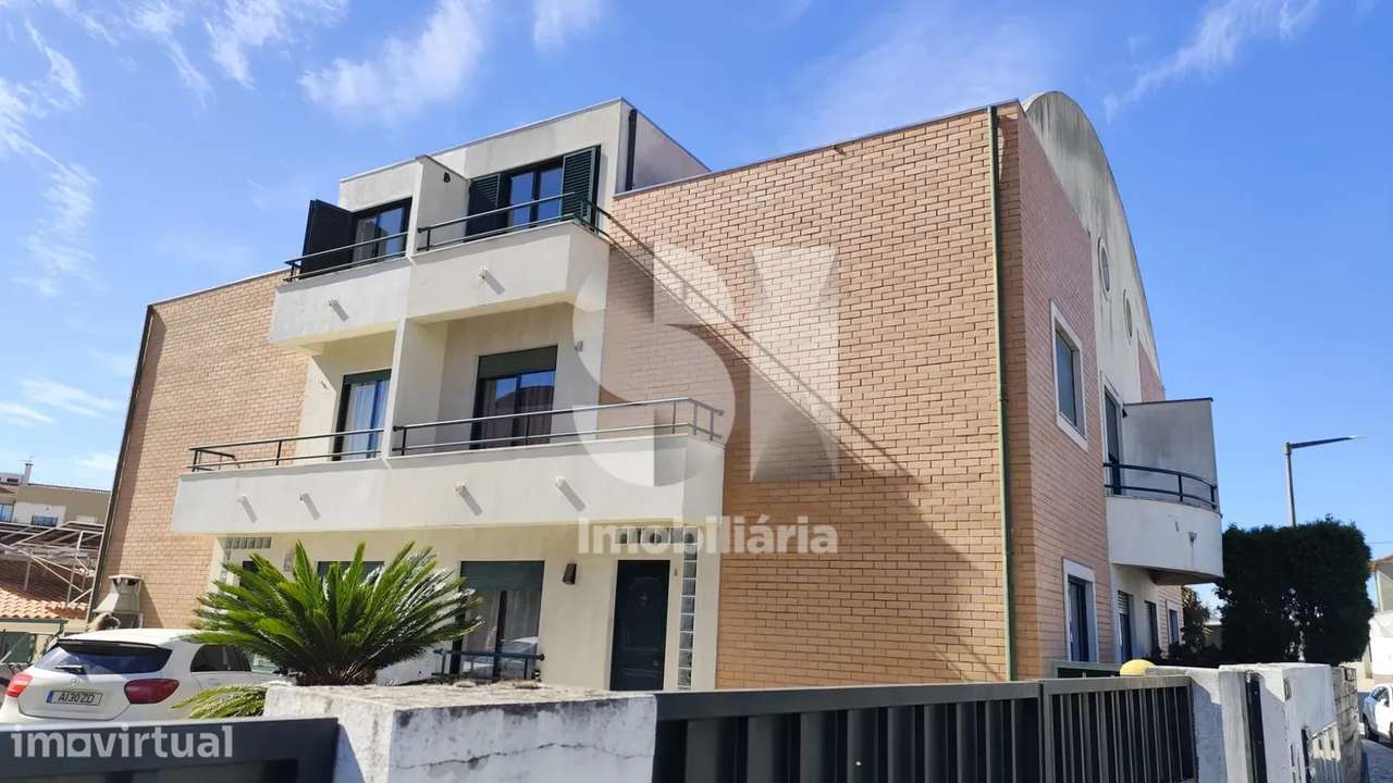 Moradia em Banda T3+1 Triplex Pampilhosa - Grande imagem: 2/19