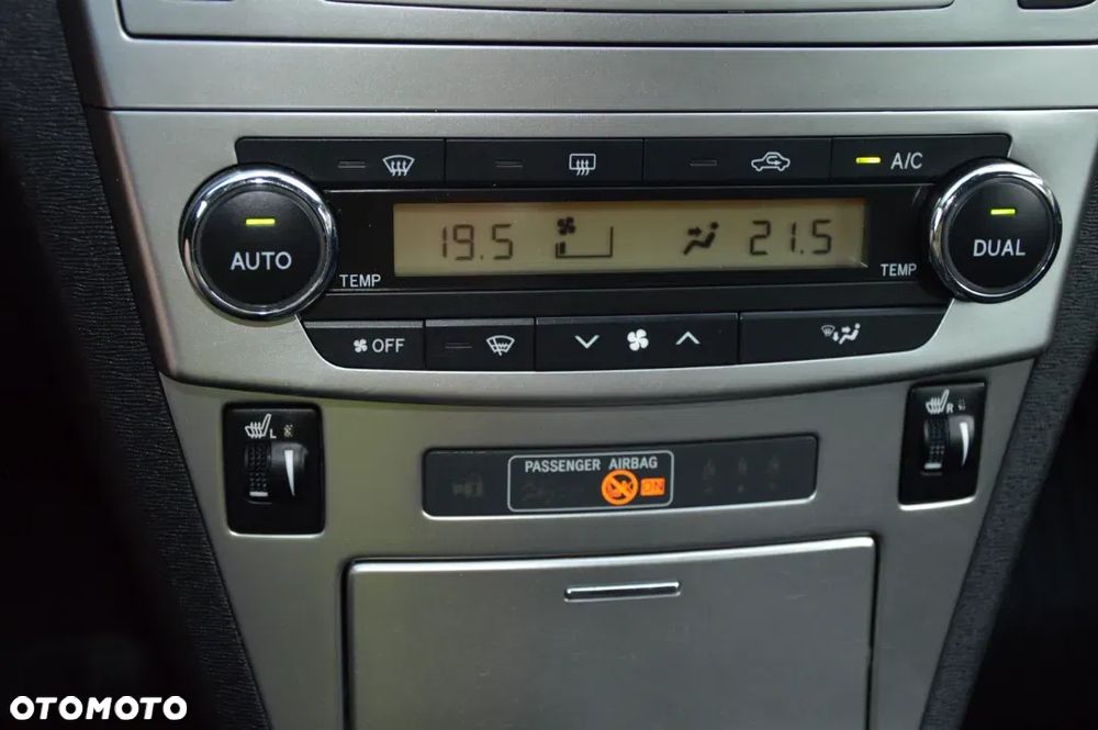 Toyota Avensis 2.0 D-4D Edition - 23