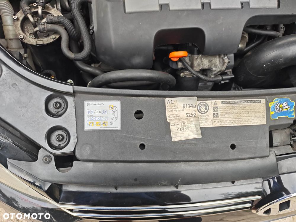 Volkswagen Touran 1.6 TDI DPF BlueMotion Technology Highline - 22