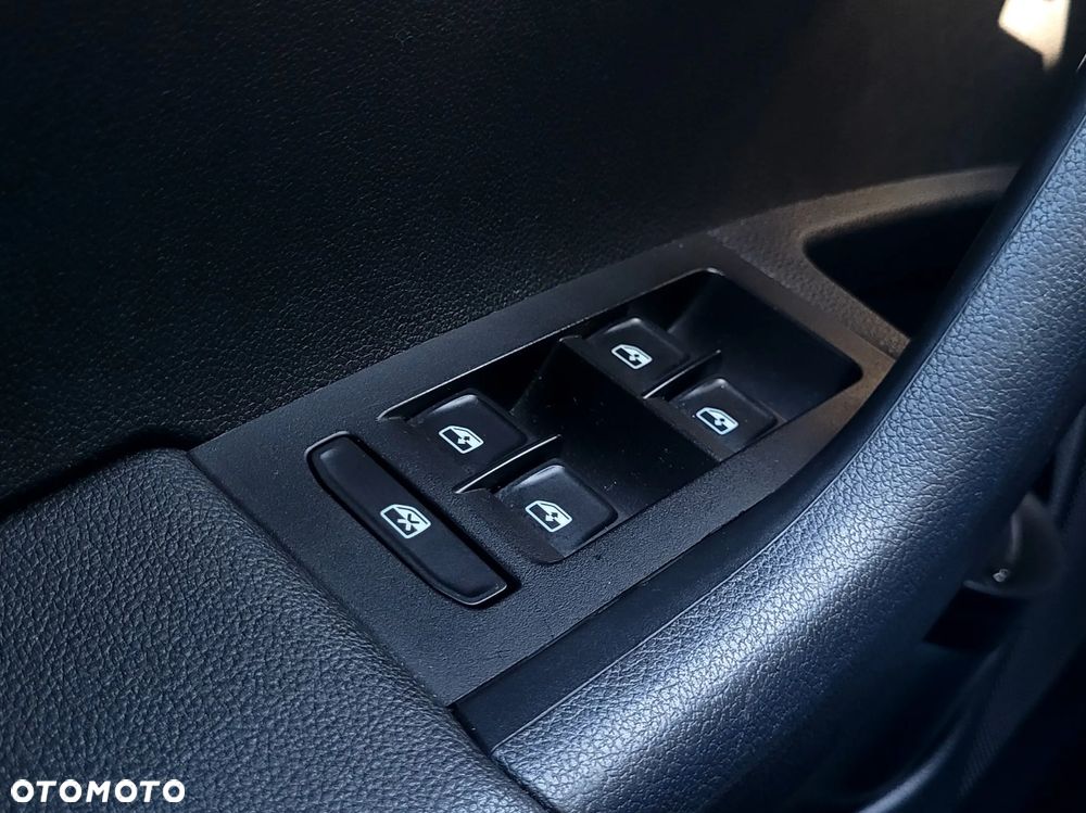 Skoda Octavia 1.4 TSI Ambition - 28