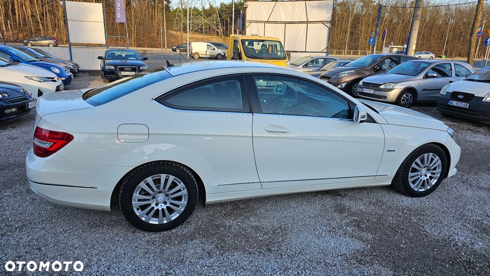 Mercedes-Benz Klasa C 180 BlueEFFICIENCY 7G-TRONIC - 24