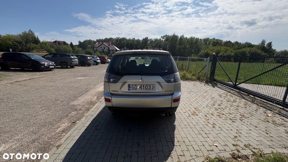 Mitsubishi Outlander 2.0 DI-D 4WD Invite - 5