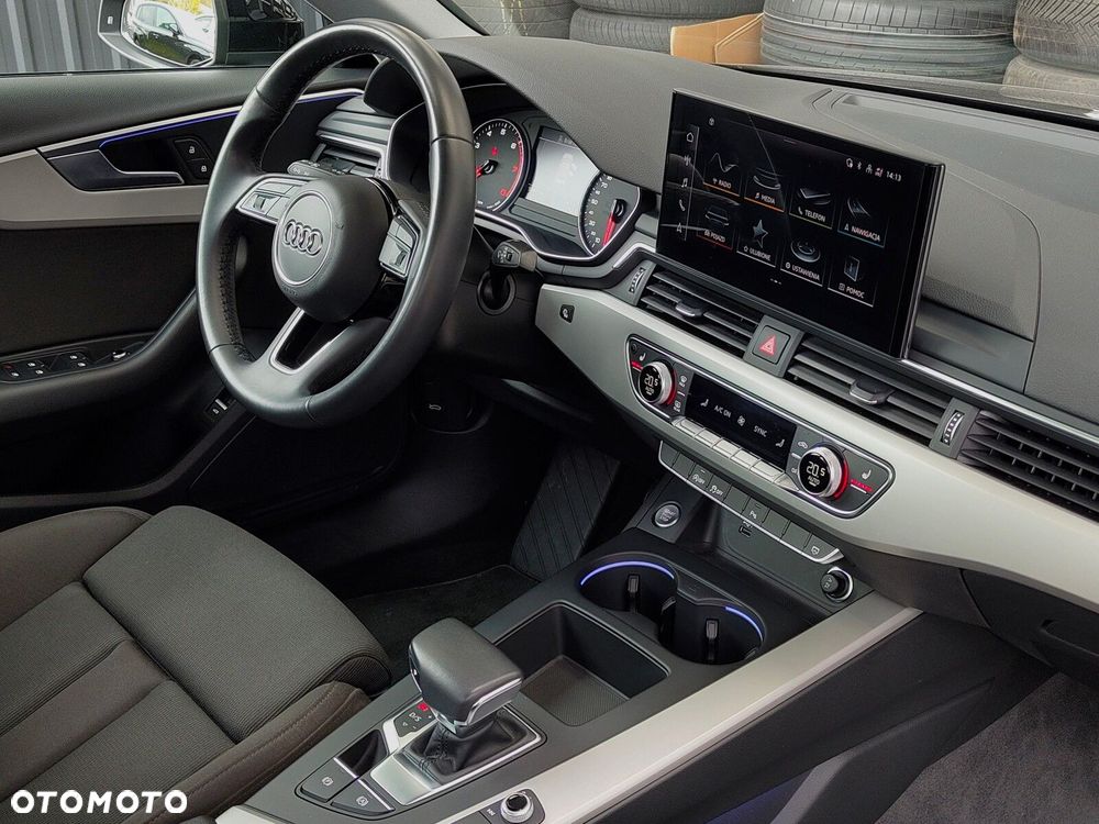 Audi A4 Limousine - 17