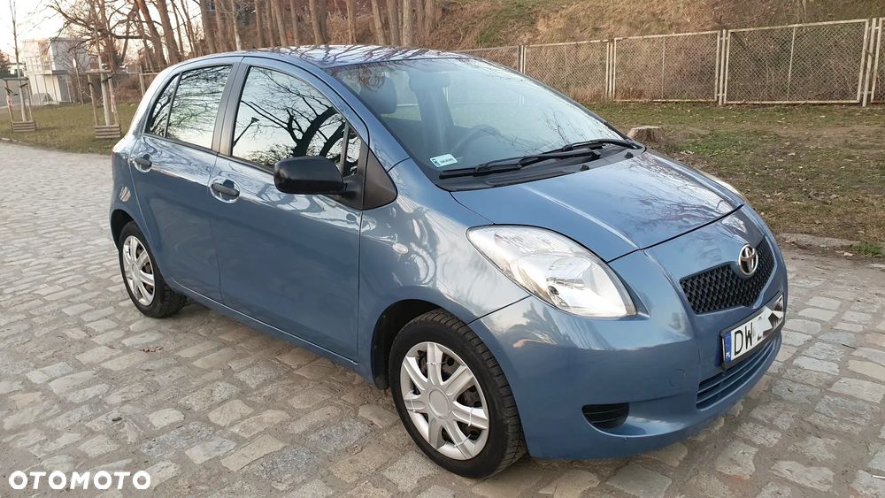 Toyota Yaris 1.3 Luna Premium - 3