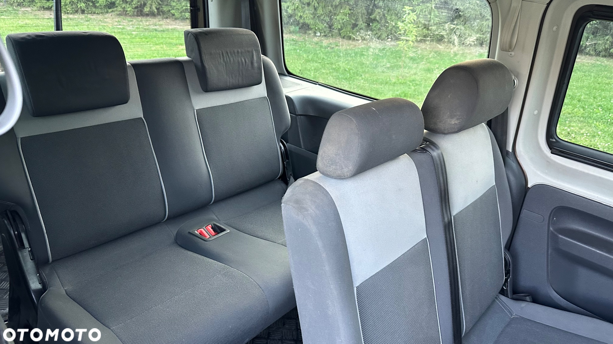 Volkswagen Caddy Maxi 1.6 TDI Comfortline - 13