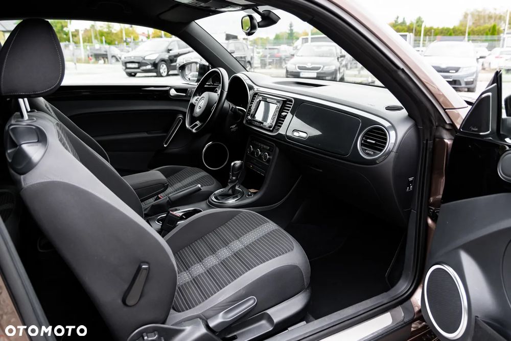 Volkswagen Beetle 2.0 TSI DSG Exclusive Sport - 24