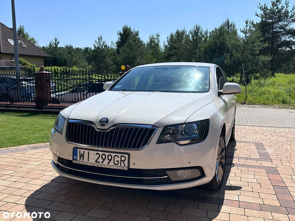 Skoda Superb 2.0 TDI Elegance DSG - 8