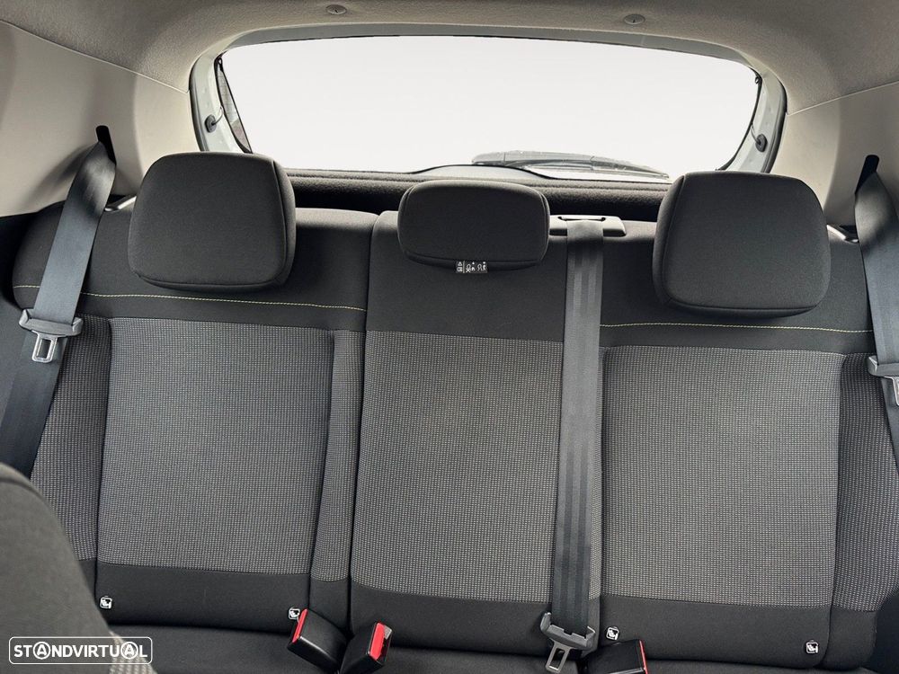 Citroën C3 1.2 PureTech Plus - 13