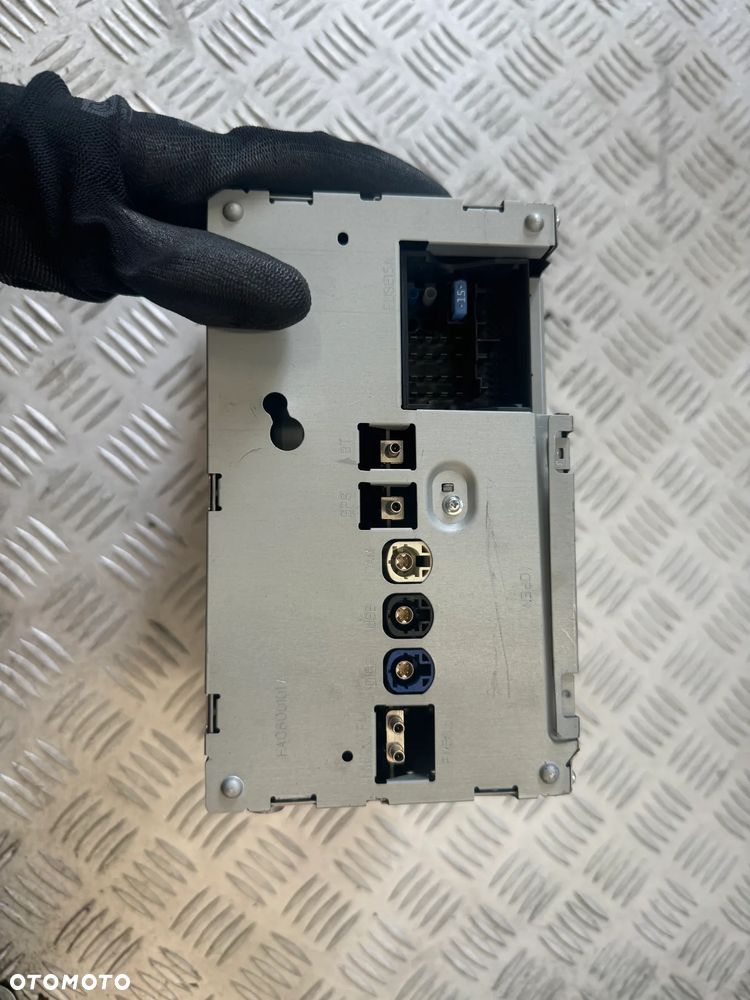 RADIO MERCEDES W212 A2189003307 - 2