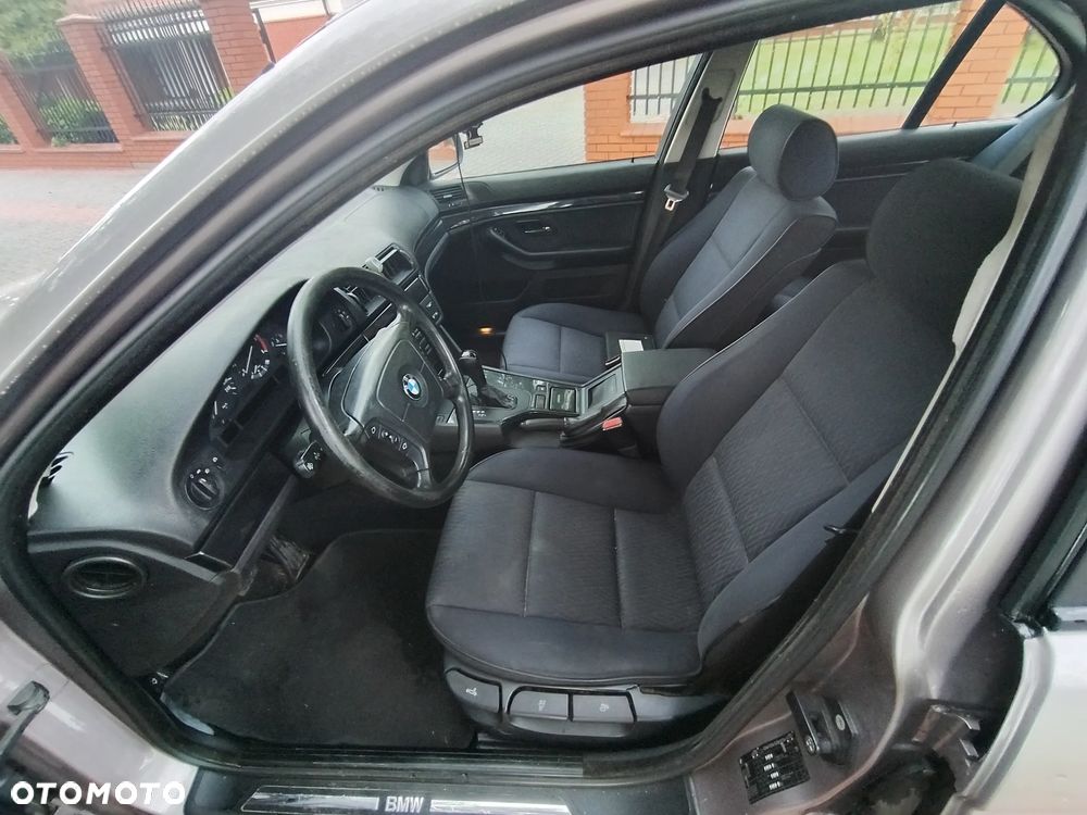 BMW Seria 5 - 10